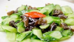 家常菜红椒木耳炒青瓜