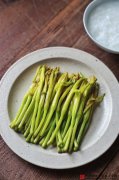 清炒黄花菜